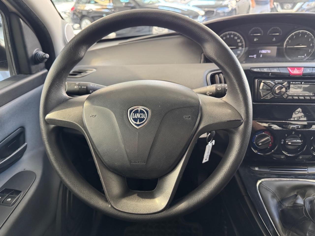 Lancia Ypsilon 1.2 69 CV 5 porte Opening Edition