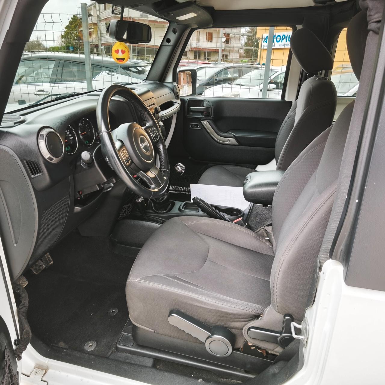 Jeep Wrangler 2.8 Sport CRD DPF