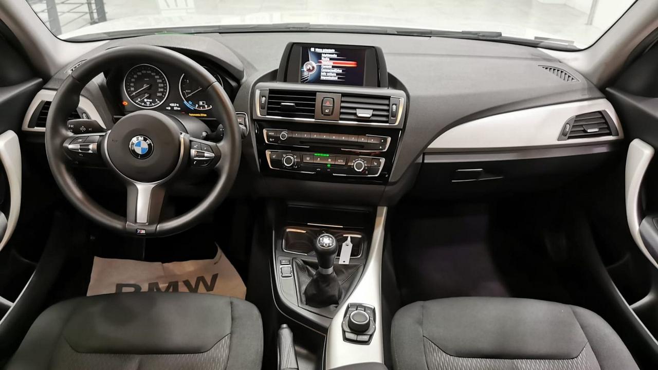 BMW Serie 1 F/20-21 2015 116d 5p Urban