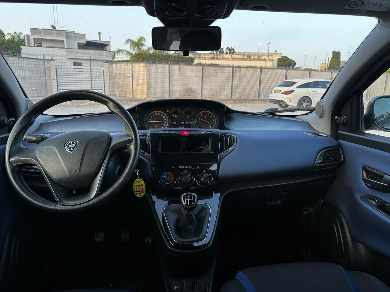Lancia Ypsilon 1.2 69 CV 5 porte Gold