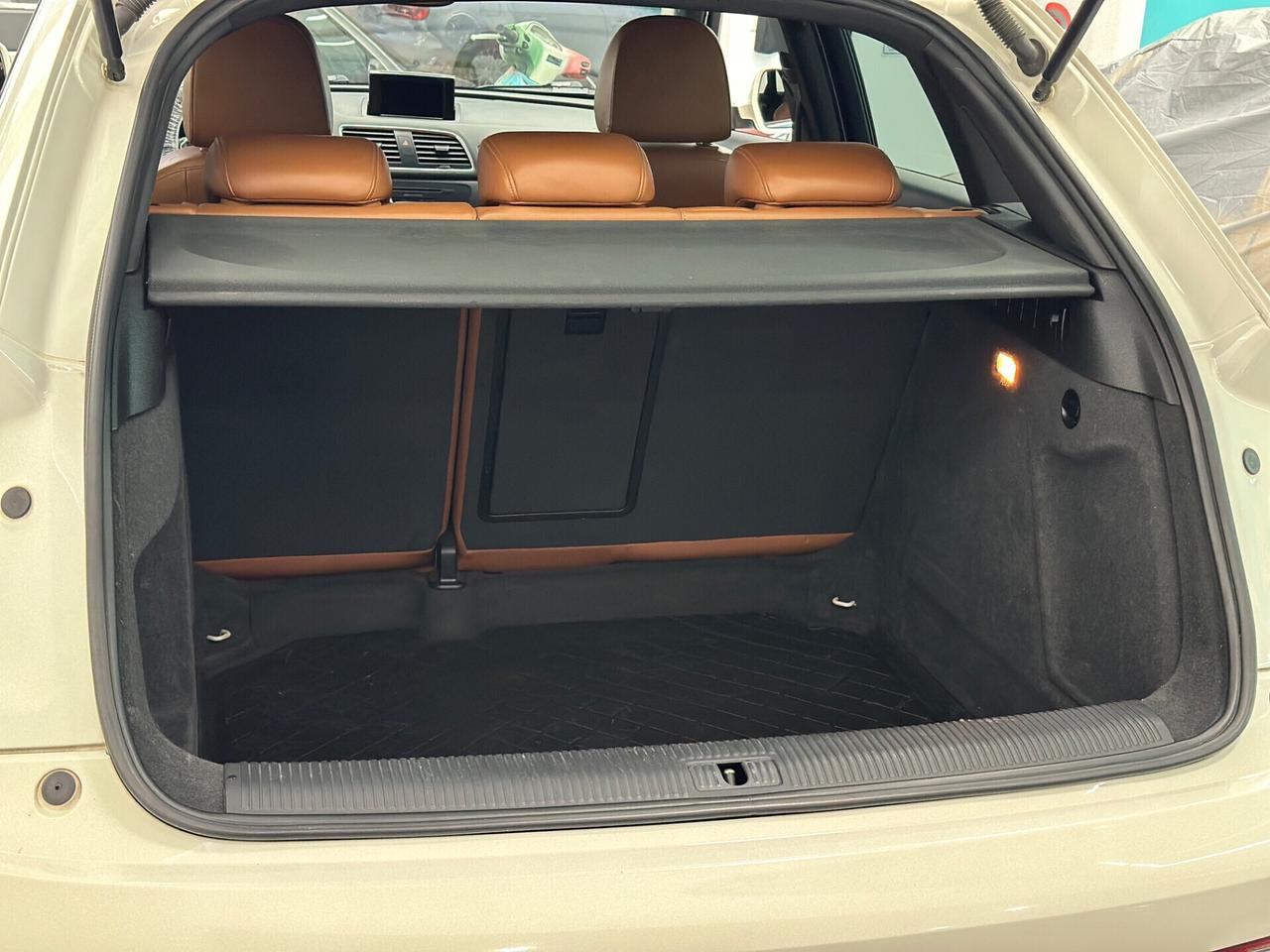 Audi Q3 2.0 tdi 177 CV s-line permute