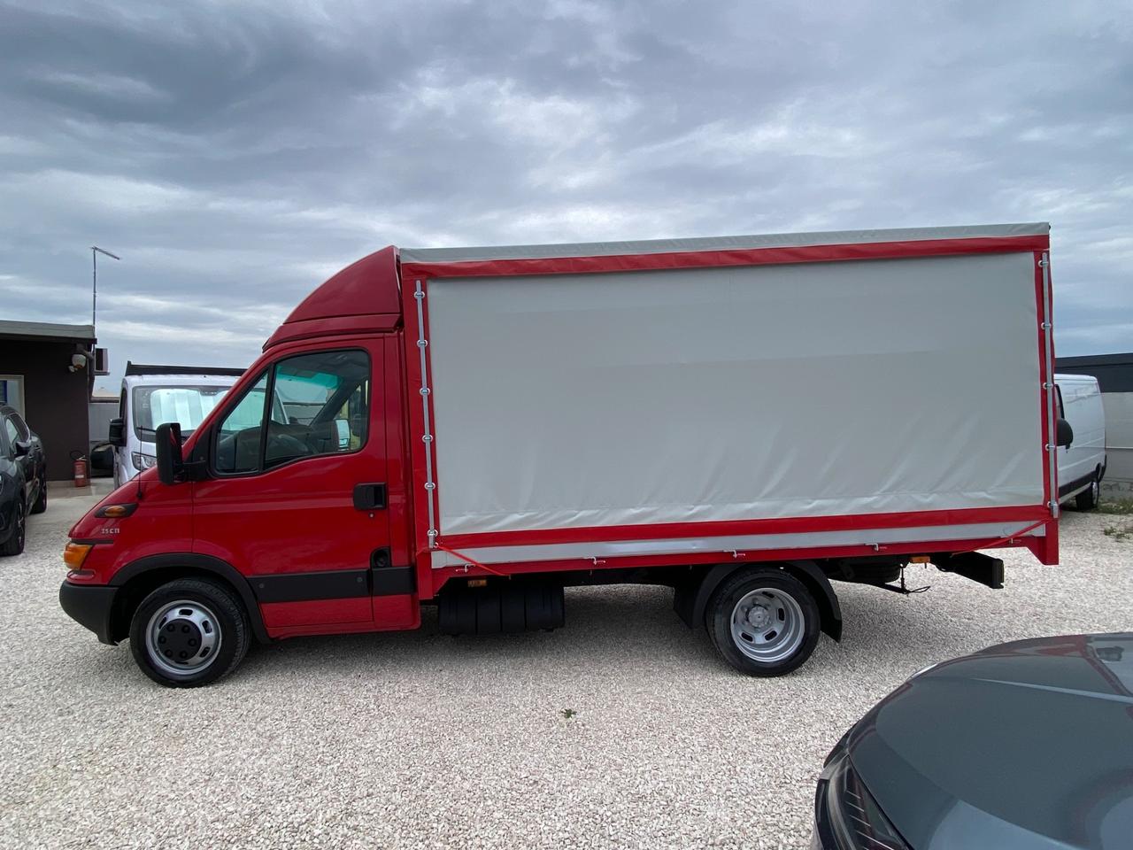 IVECO DAILY 35C11 2.8TDI AUTOCARRO CENTINATO GEMELLATO PATENTE B