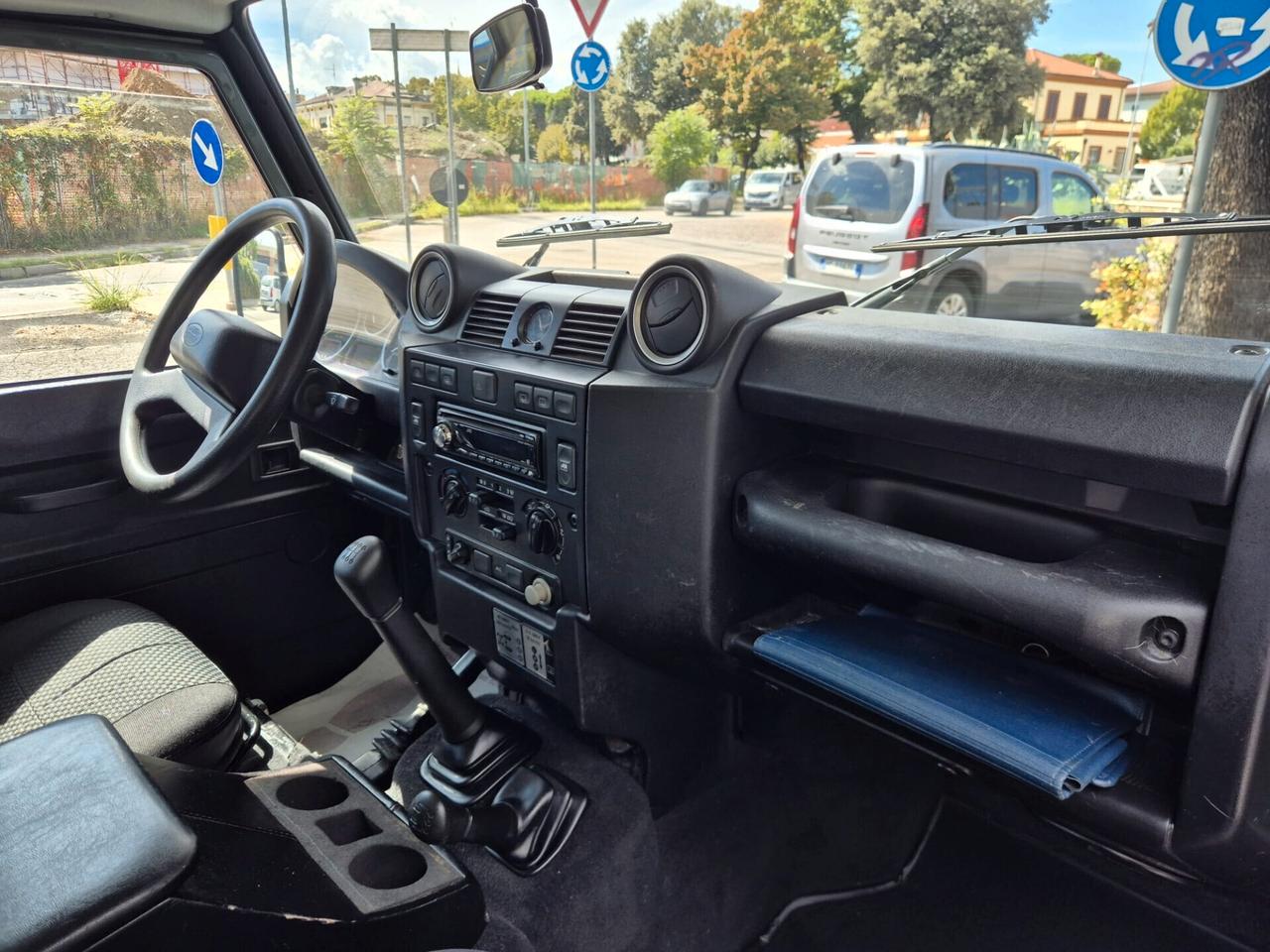 Land Rover Defender 90 2.4 TD4 Station Wagon S