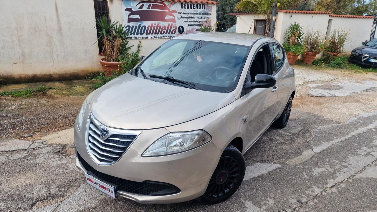 Lancia Ypsilon 1.2 69 CV 5 porte GPL Ecochic Gold