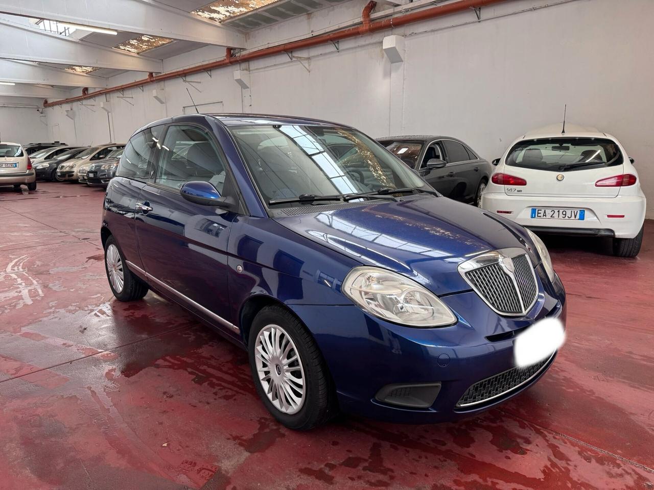 Lancia Ypsilon 1.4 16V Platino AUTO CON ALLESTIMENTO PER DISABILI