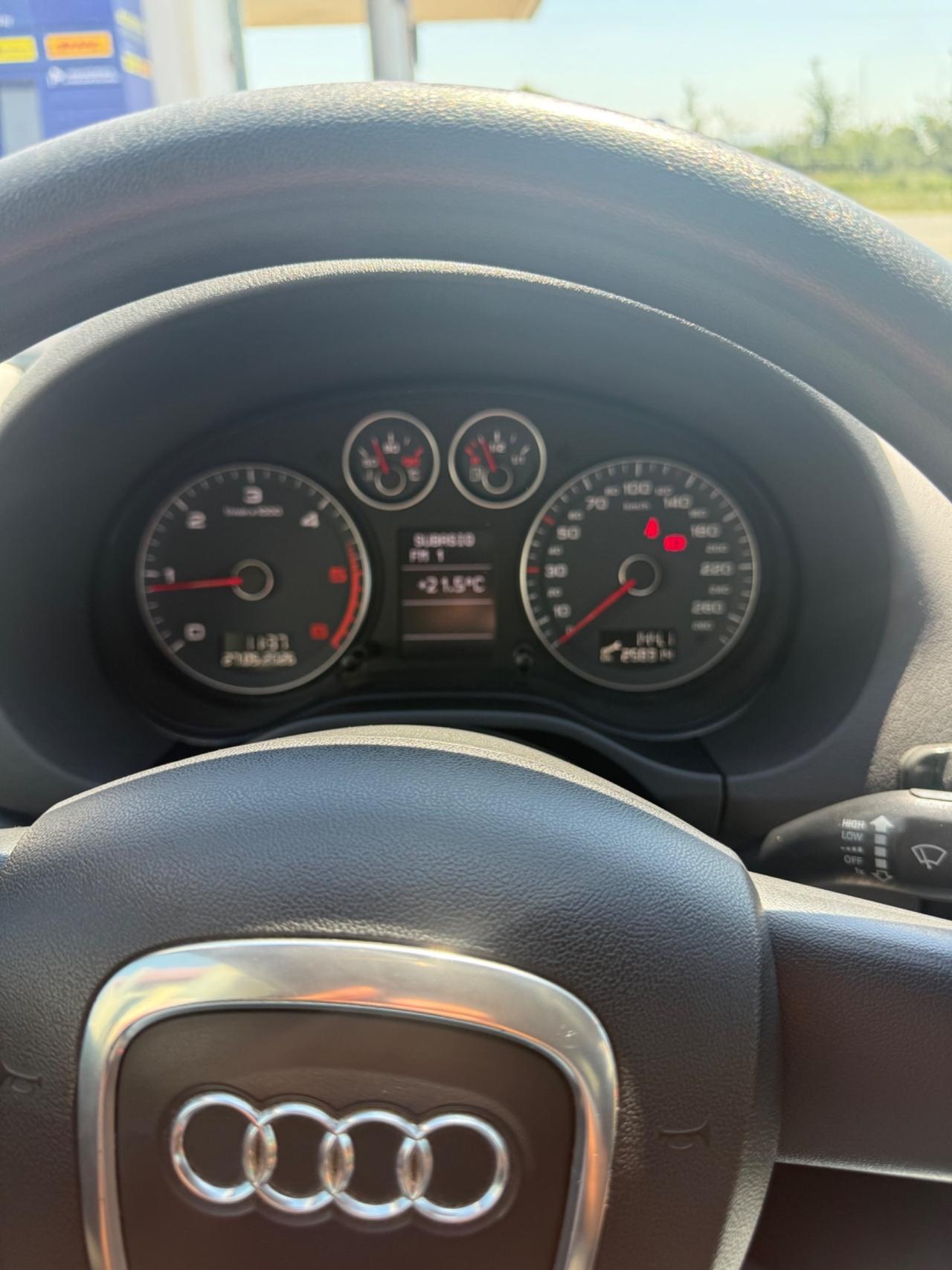 Audi A3 1.6 TDI 105 CV CR Ambiente