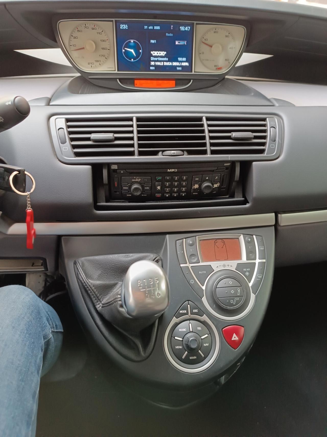 Peugeot 807 2.0 HDi 136 CV autocarro 5 POSTI full