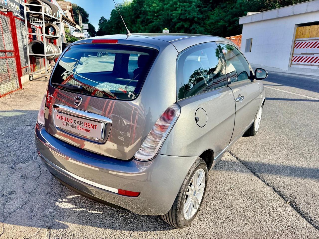 Lancia Ypsilon 1.2 69 CV Unyca 11/2011