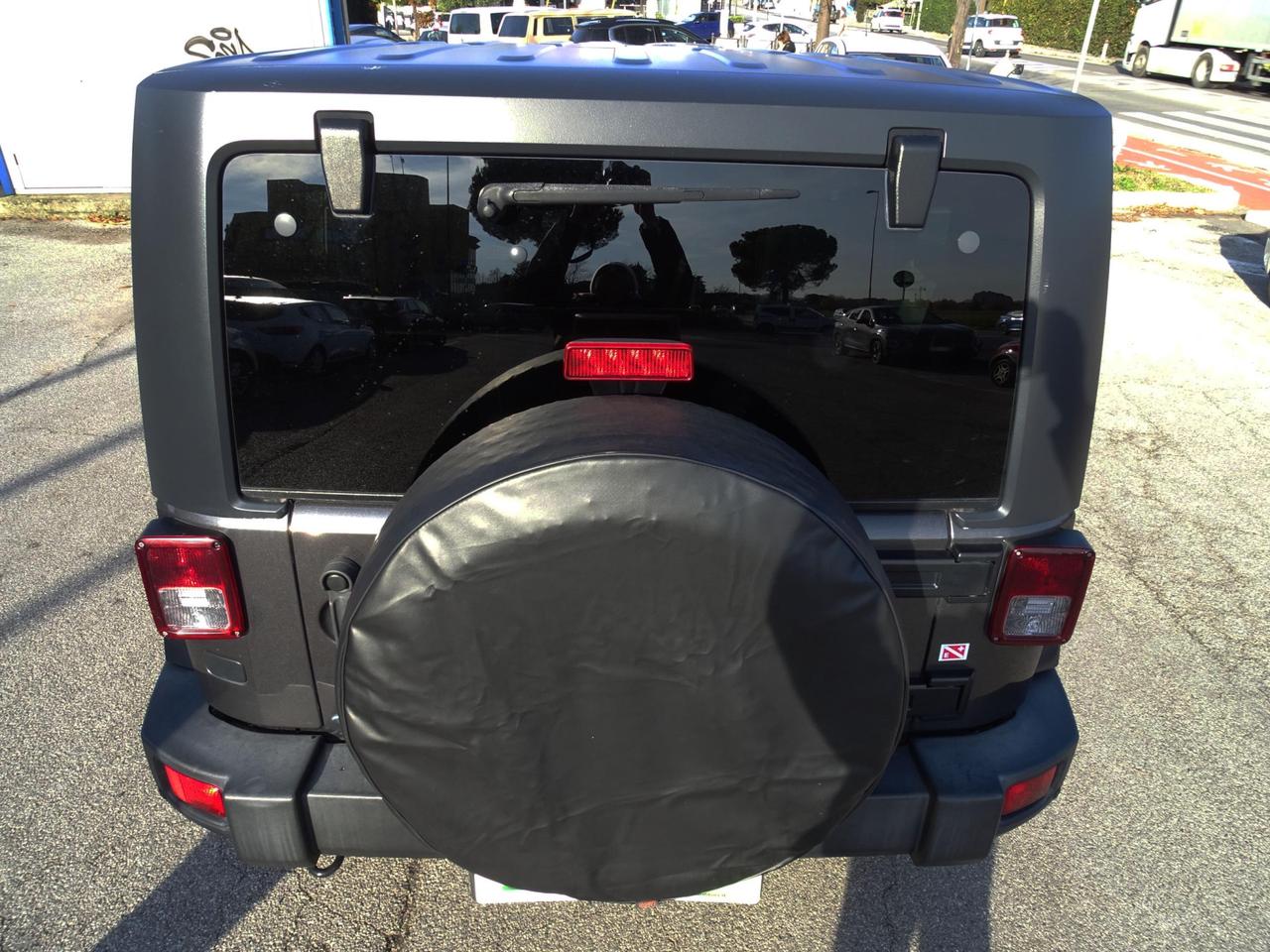 Jeep Wrangler 2.8 CRD DPF Sahara 4x4 automatic