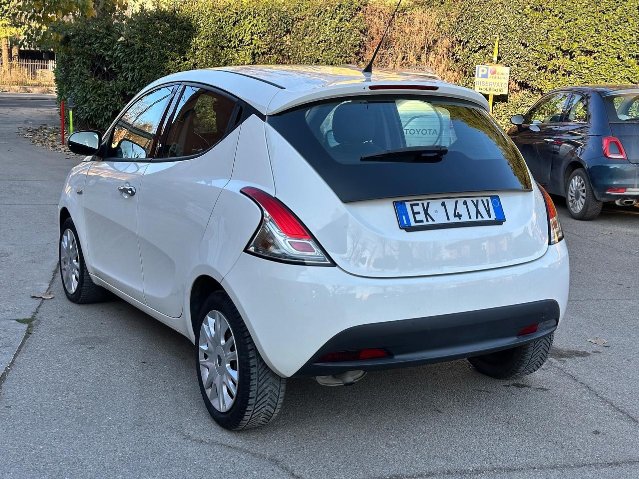 Lancia Ypsilon 1.2 69 CV 5 porte S&S Platinum