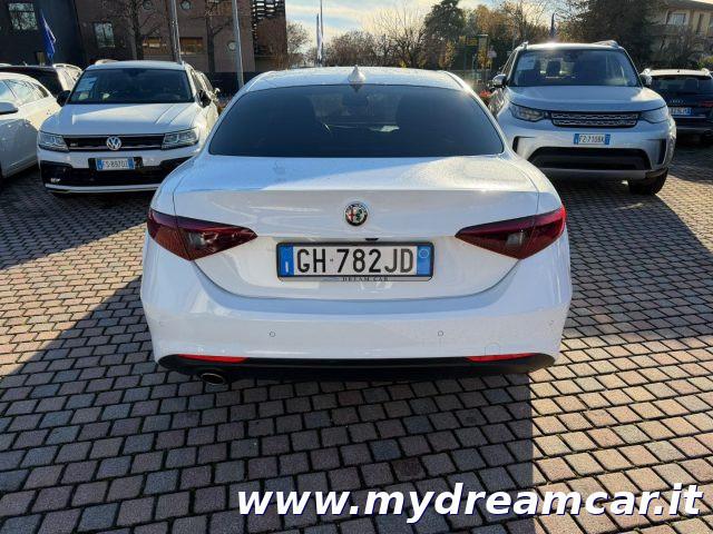 ALFA ROMEO Giulia 2.2 Turbodiesel 160 CV AT8 ROSSO EDITION