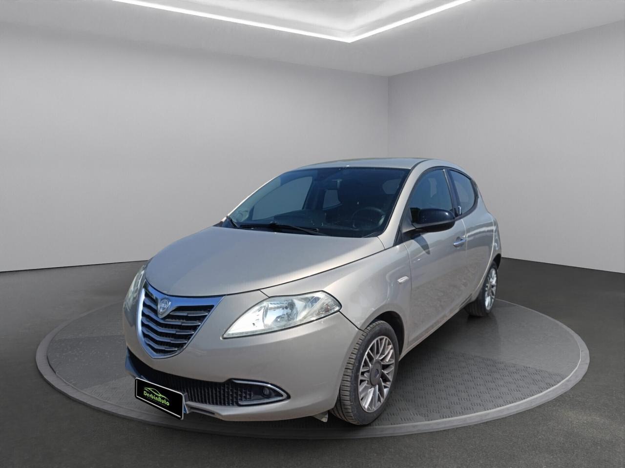Lancia Ypsilon 1.3 MJT 75 CV Unyca