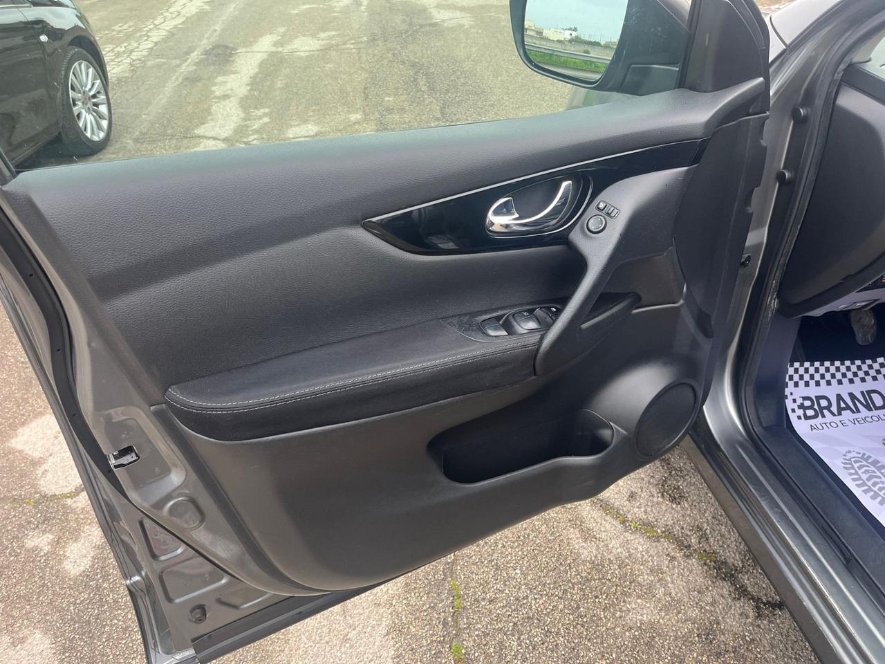 Nissan Qashqai 1.6 dCi Tekna Unipro 2015