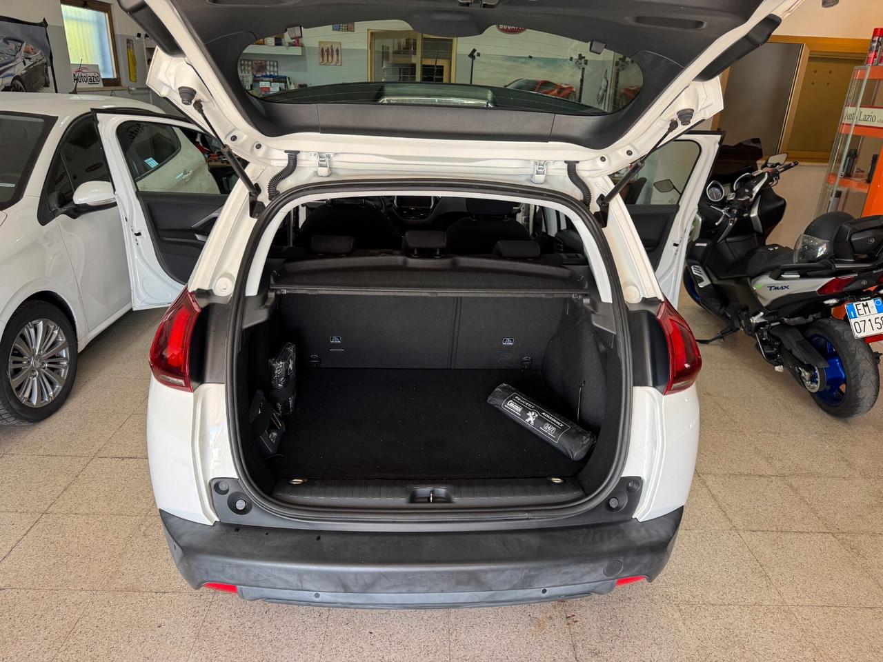 Peugeot 2008 PureTech 82 cv. Allure OK NEOPATENTATI