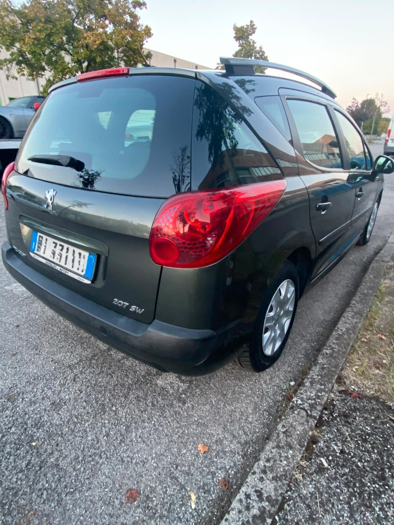 Peugeot 207 1.4 8V 75CV SW Energie Sport ECO GPL