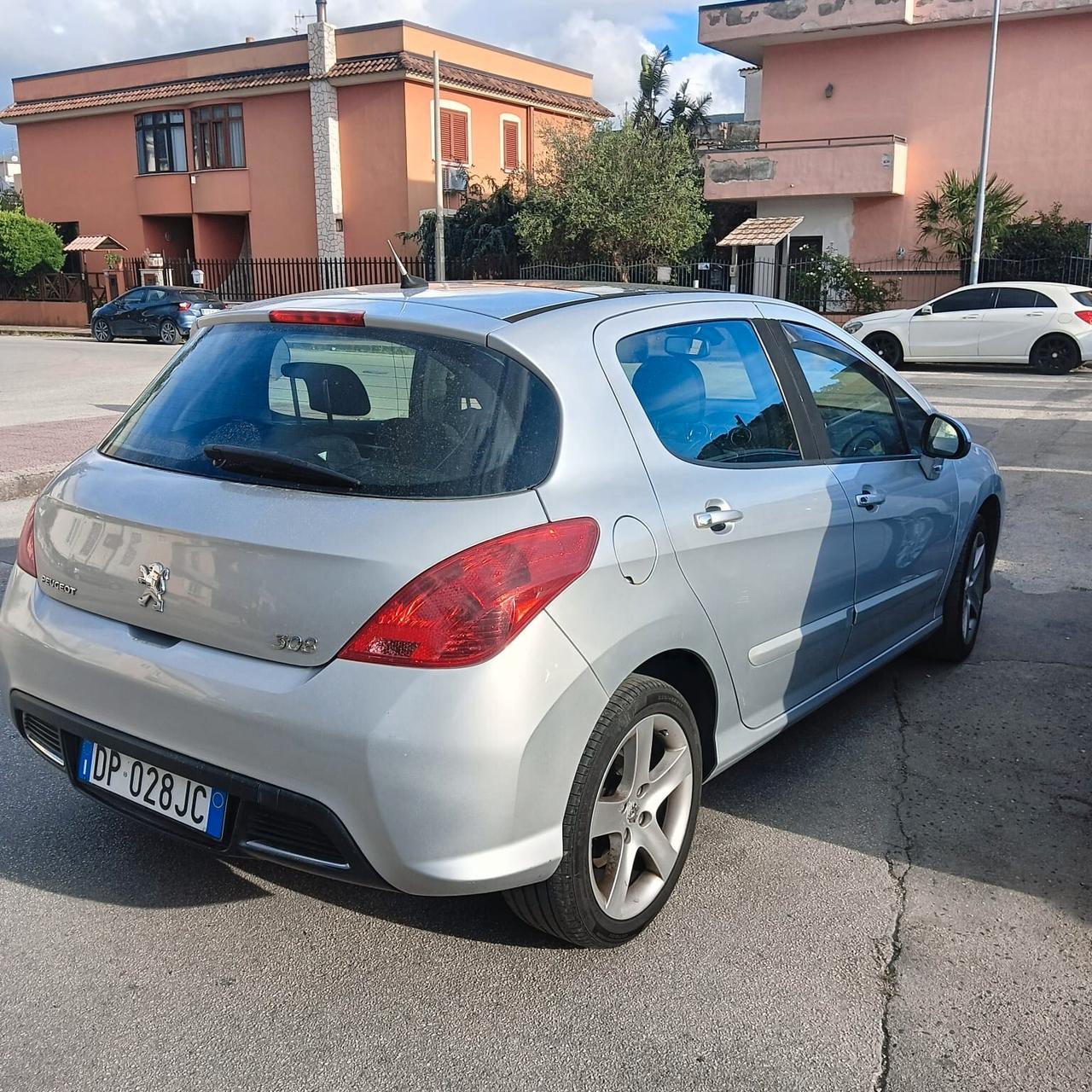 Peugeot 308 1.6 HDi 110CV 5p. 2-Tronic Tecno