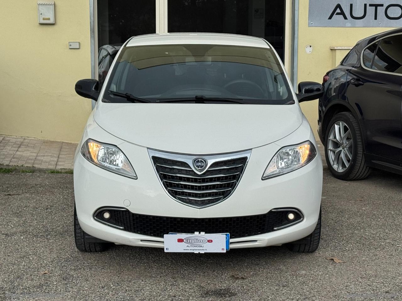 LANCIA Ypsilon 1.2 69 CV 5p. Silver