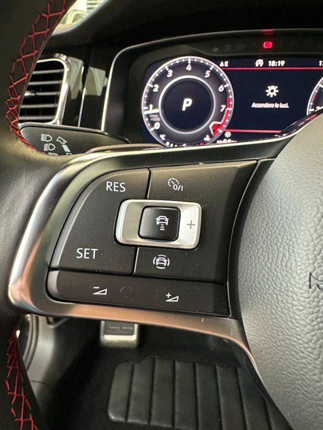 VOLKSWAGEN Golf GTI Performance 2.0 DSG -19"-Camera-DYnaudio-Keyless