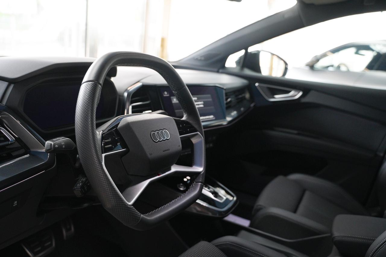 Audi Q4 45 e-tron quattro S line edition