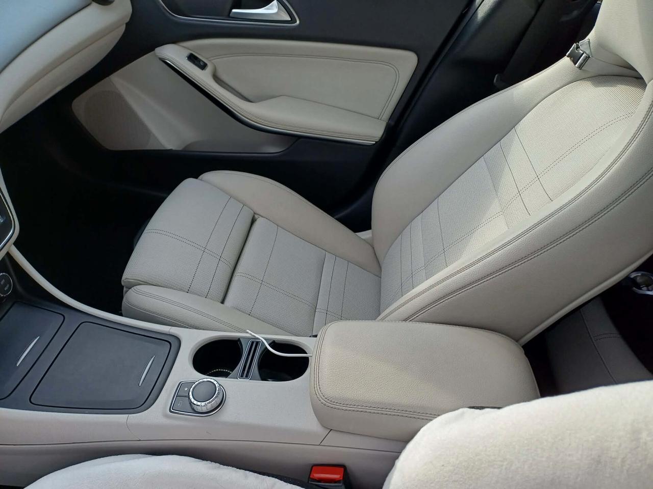 Mercedes-benz GLA 200 d Automatic 4Matic Premium