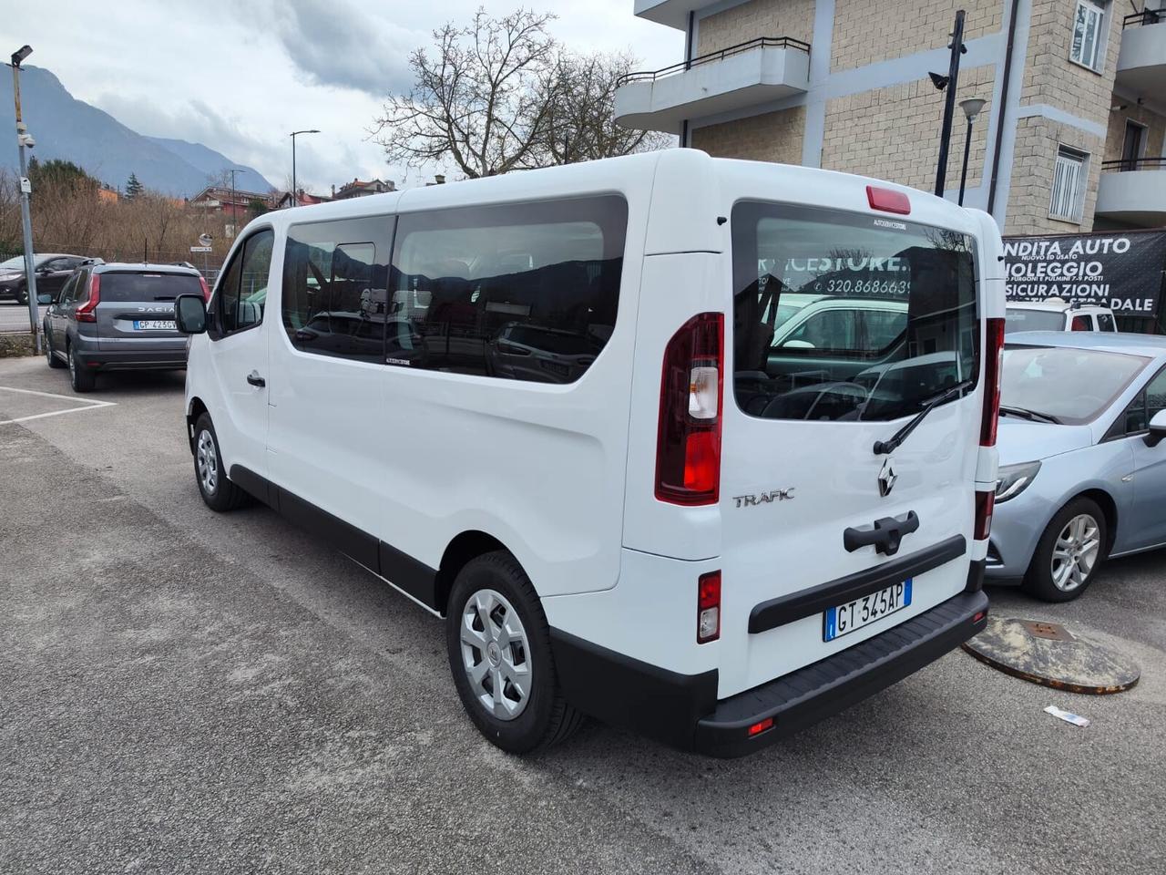 Renault Trafic PASSENGER 9 POSTI