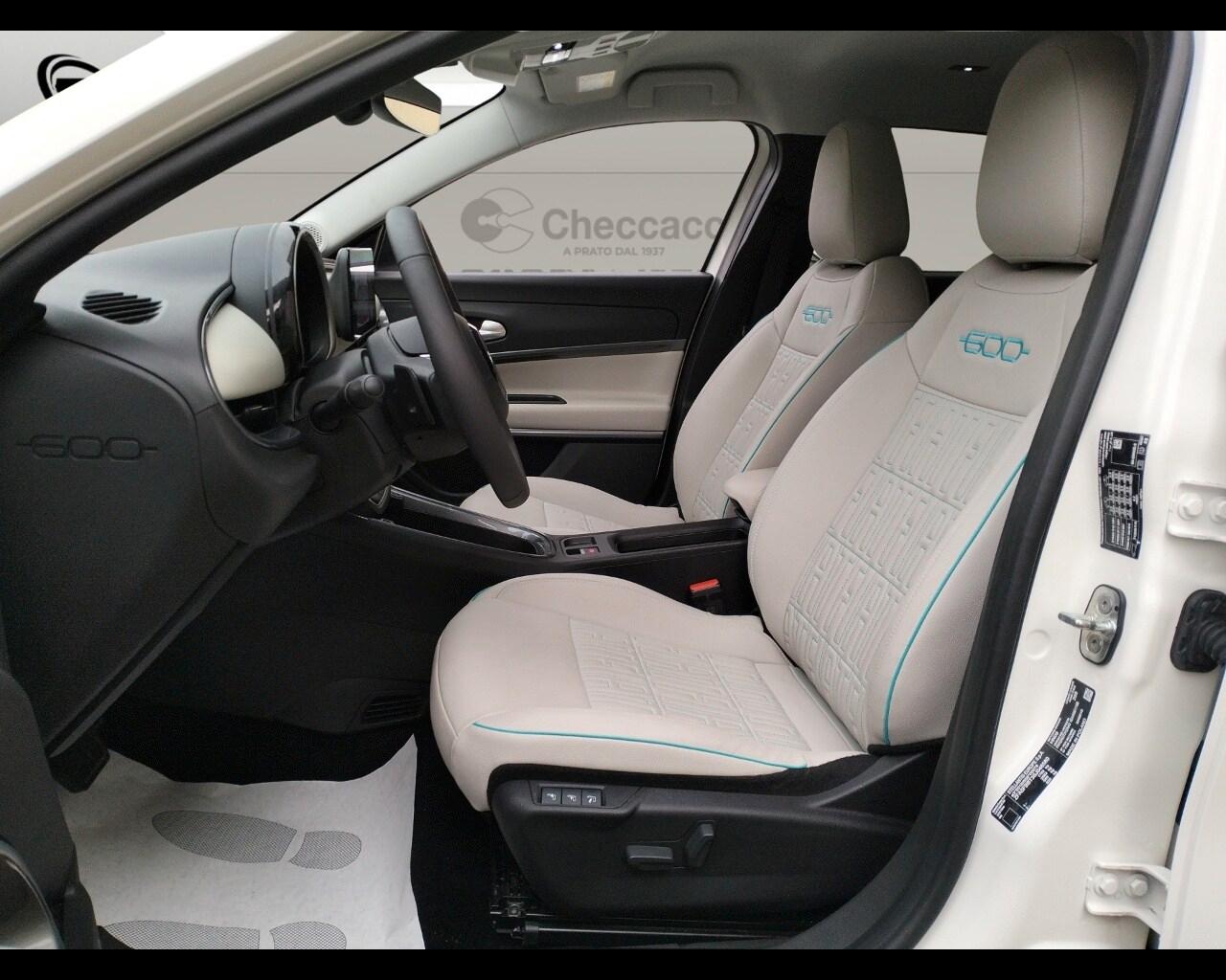 FIAT 600 (2023-->) 600 Hybrid 100 CV DCT MHEV L...