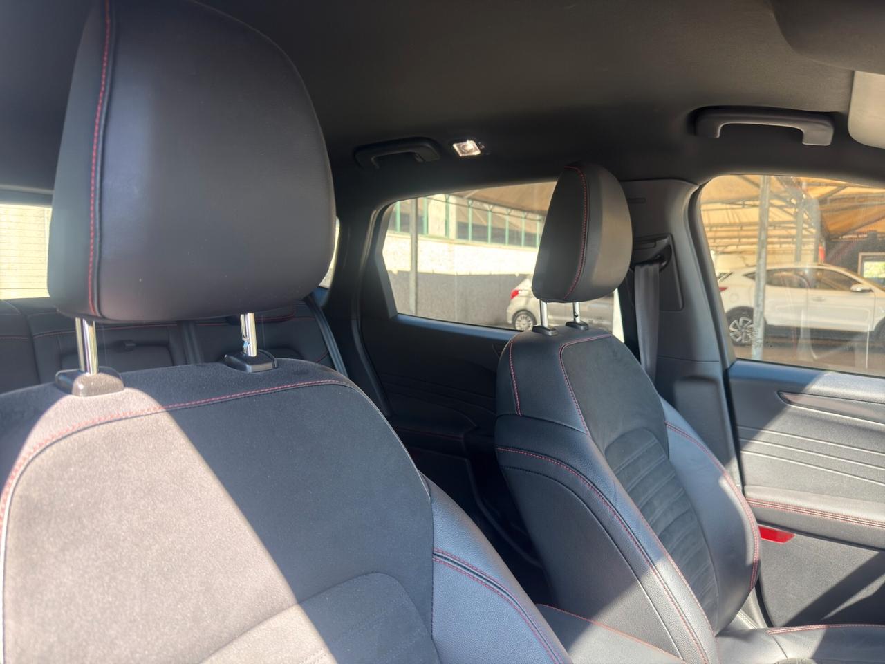 Ford Kuga 1.5 TDCI 120 CV S&S 2WD Titanium
