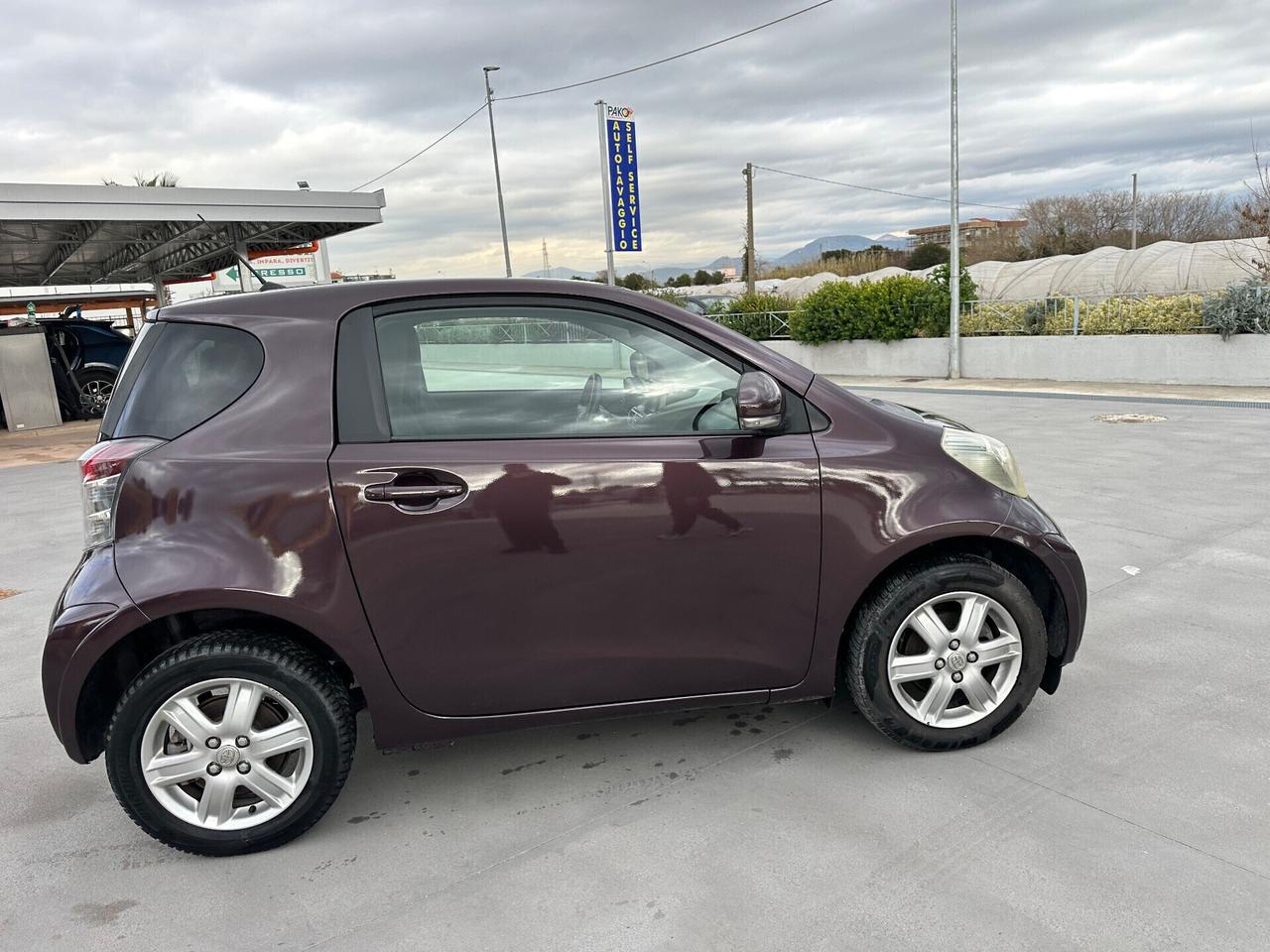 Toyota iQ 1.0
