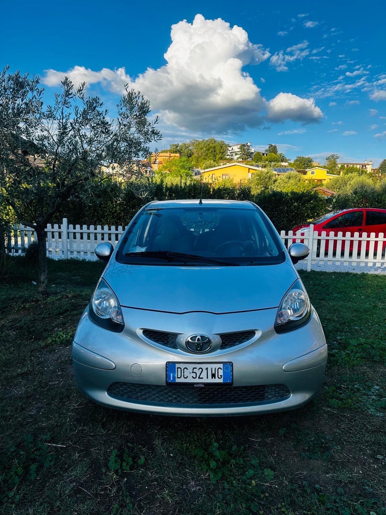 Toyota Aygo 1.0 12V VVT-i 5 porte Sol
