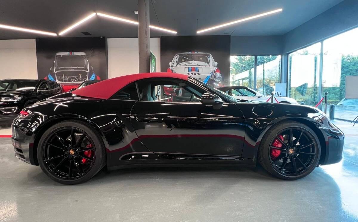 Porsche 911 Cabrio 3.0 Carrera auto