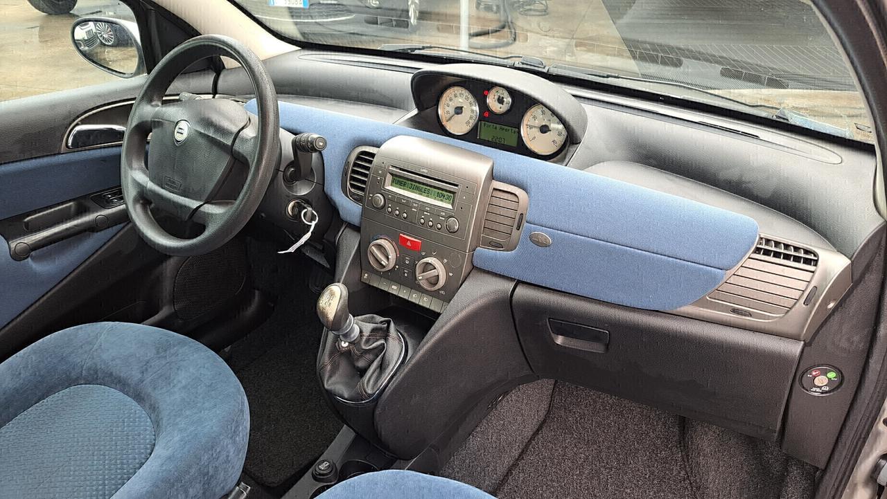Lancia Ypsilon 1.2 Oro 60Cv