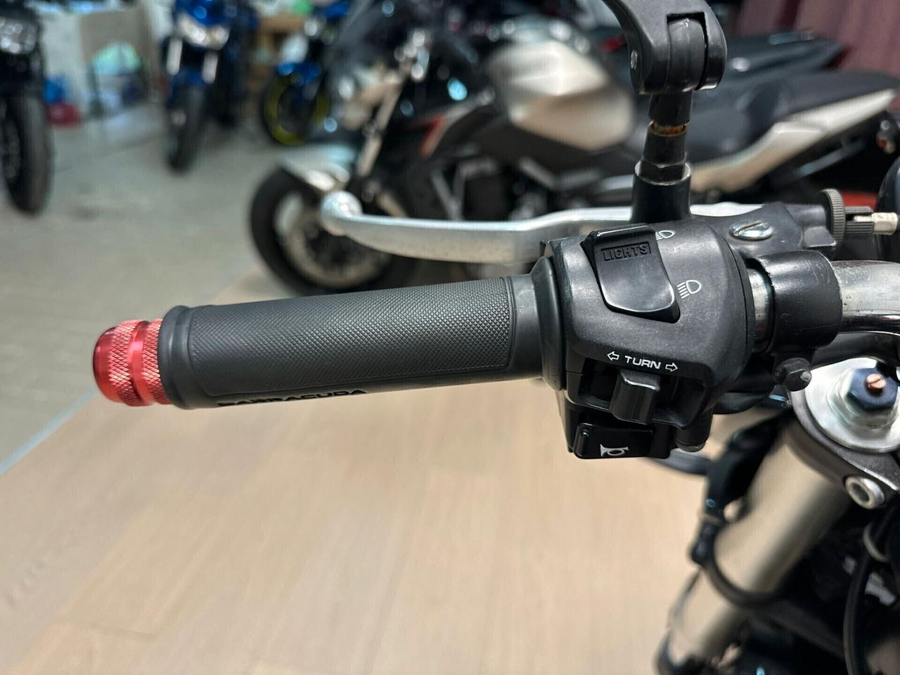 HONDA HORNET 600 - 2010 DA 99€ AL MESE