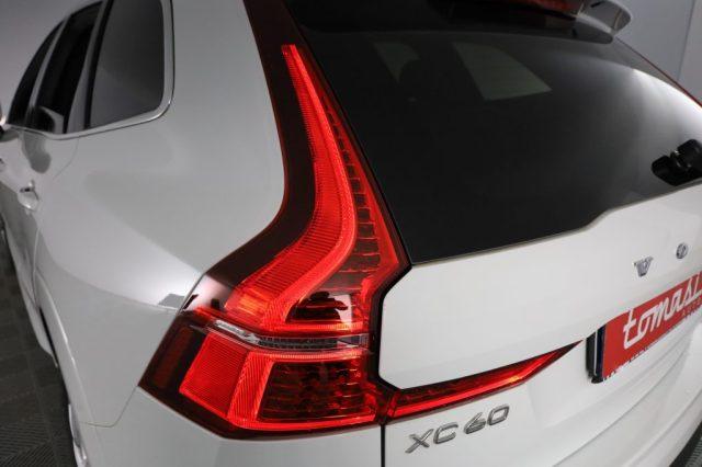 VOLVO XC60 XC60 B4 (d) automatico Momentum Pro