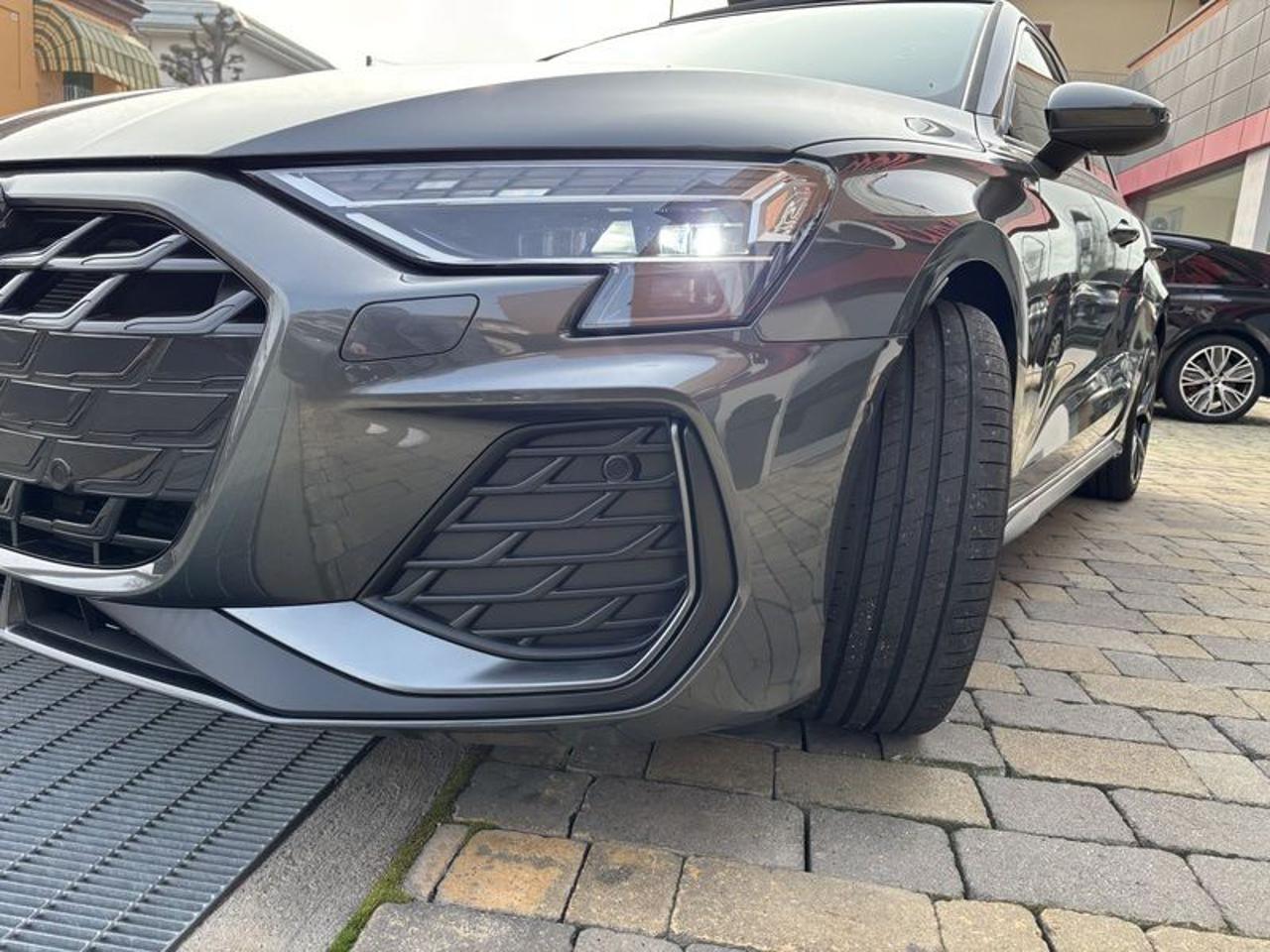 Audi A3 SPB TFSI 110 kW S tronic S line edition MATRIX