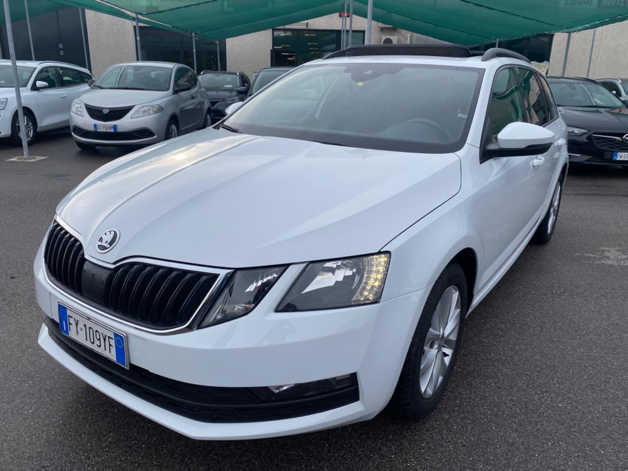 Skoda Octavia SW 2.0 150 CV DSG Tetto Apribile Executive