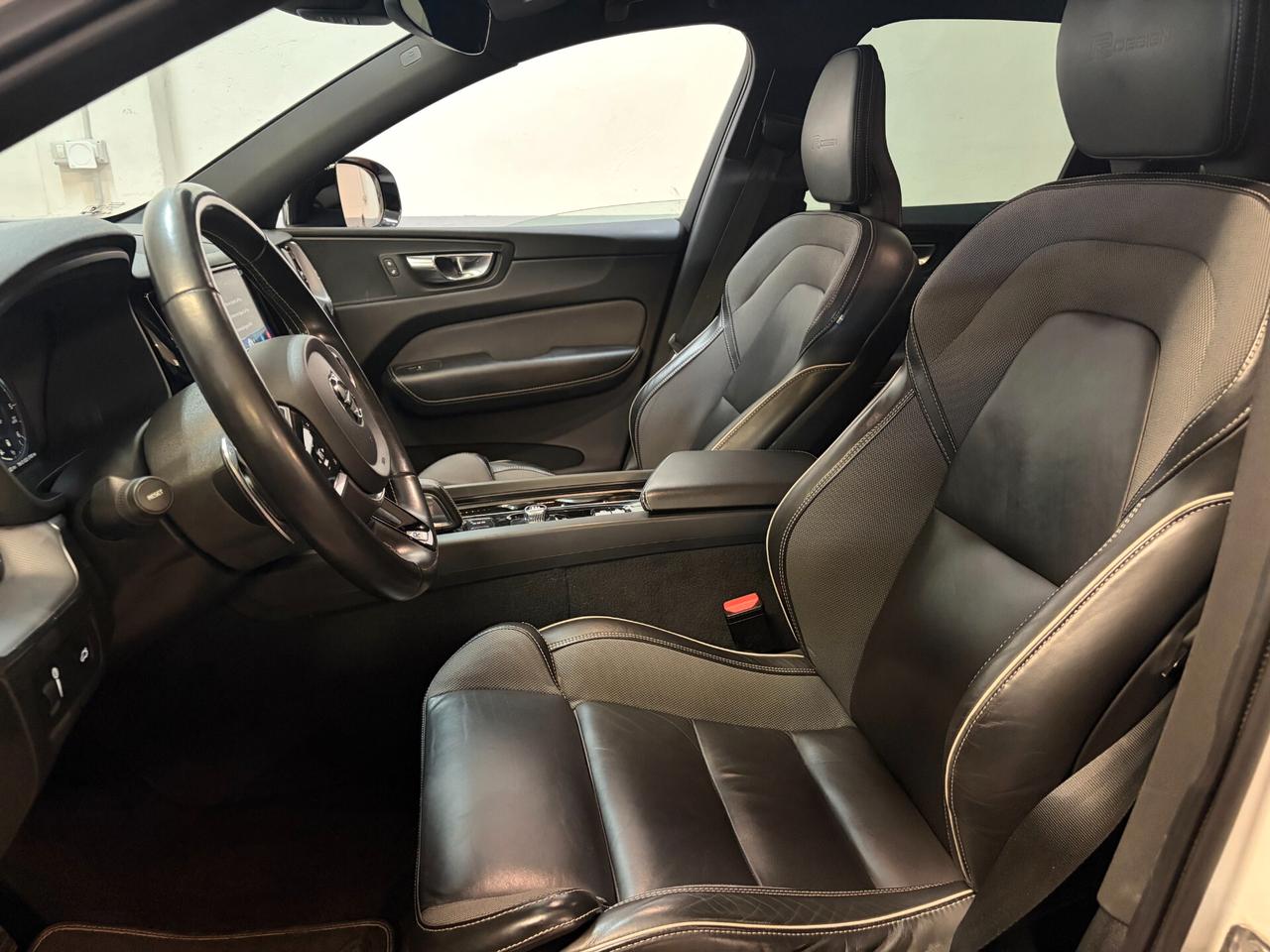 Volvo XC 60 B4 (d) AWD Geartronic R-design