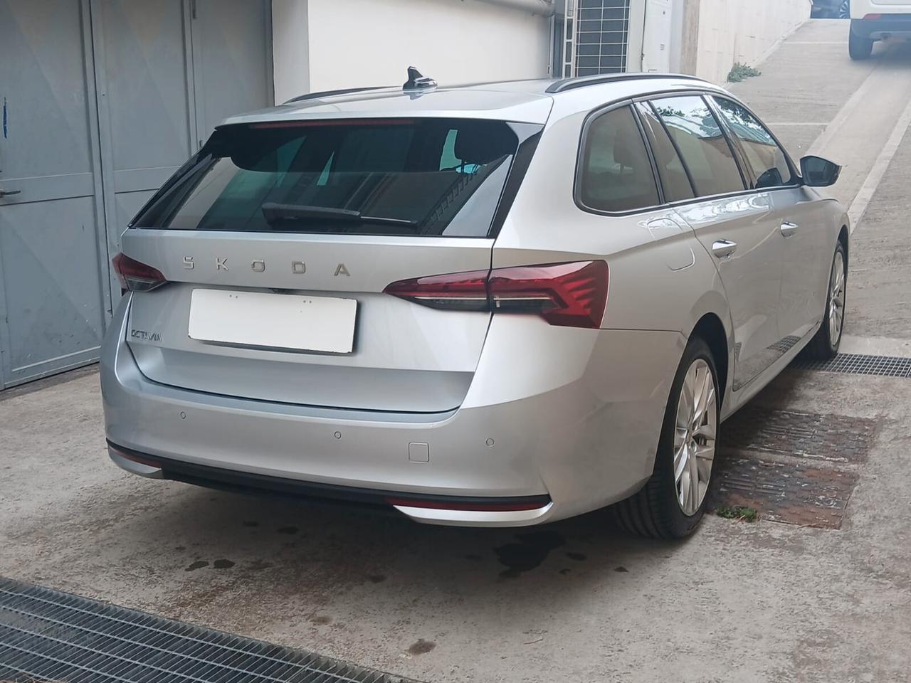 Skoda Octavia 2.0 TDI EVO SCR 150 CV DSG Wagon Executive