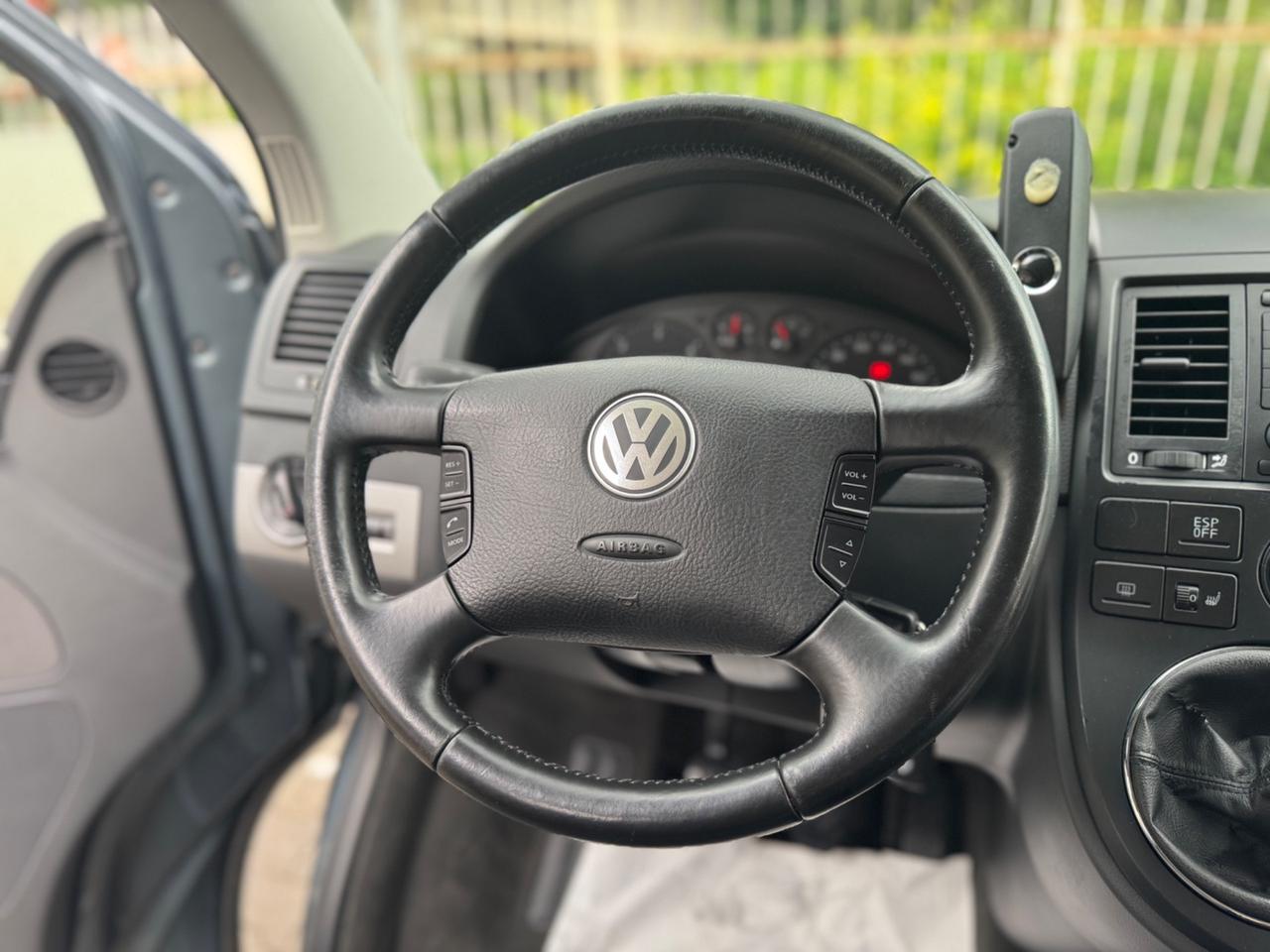 Volkswagen Multivan 2.5 TDI 174cv GANCIO DI TRAINO
