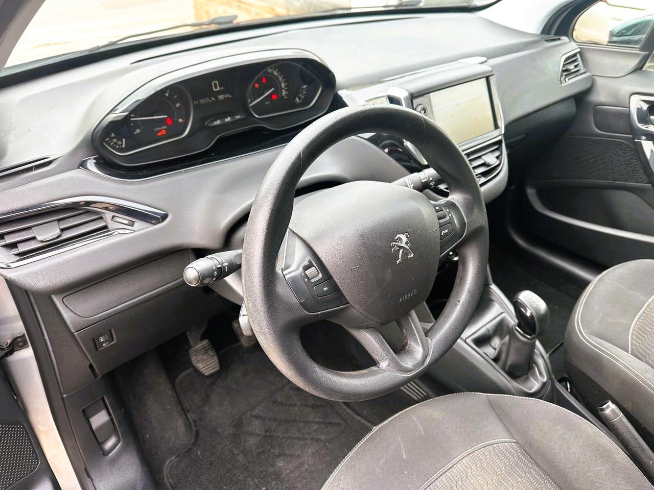 Peugeot 208 1.6 HDi 75 CV 05/2018
