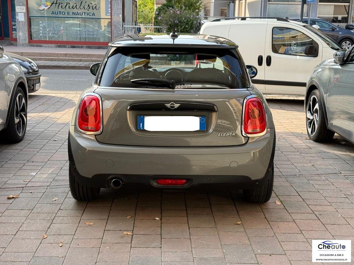 MINI - Mini - Mini IV F55-F56 2014 1.5 Hype Seven 3p auto