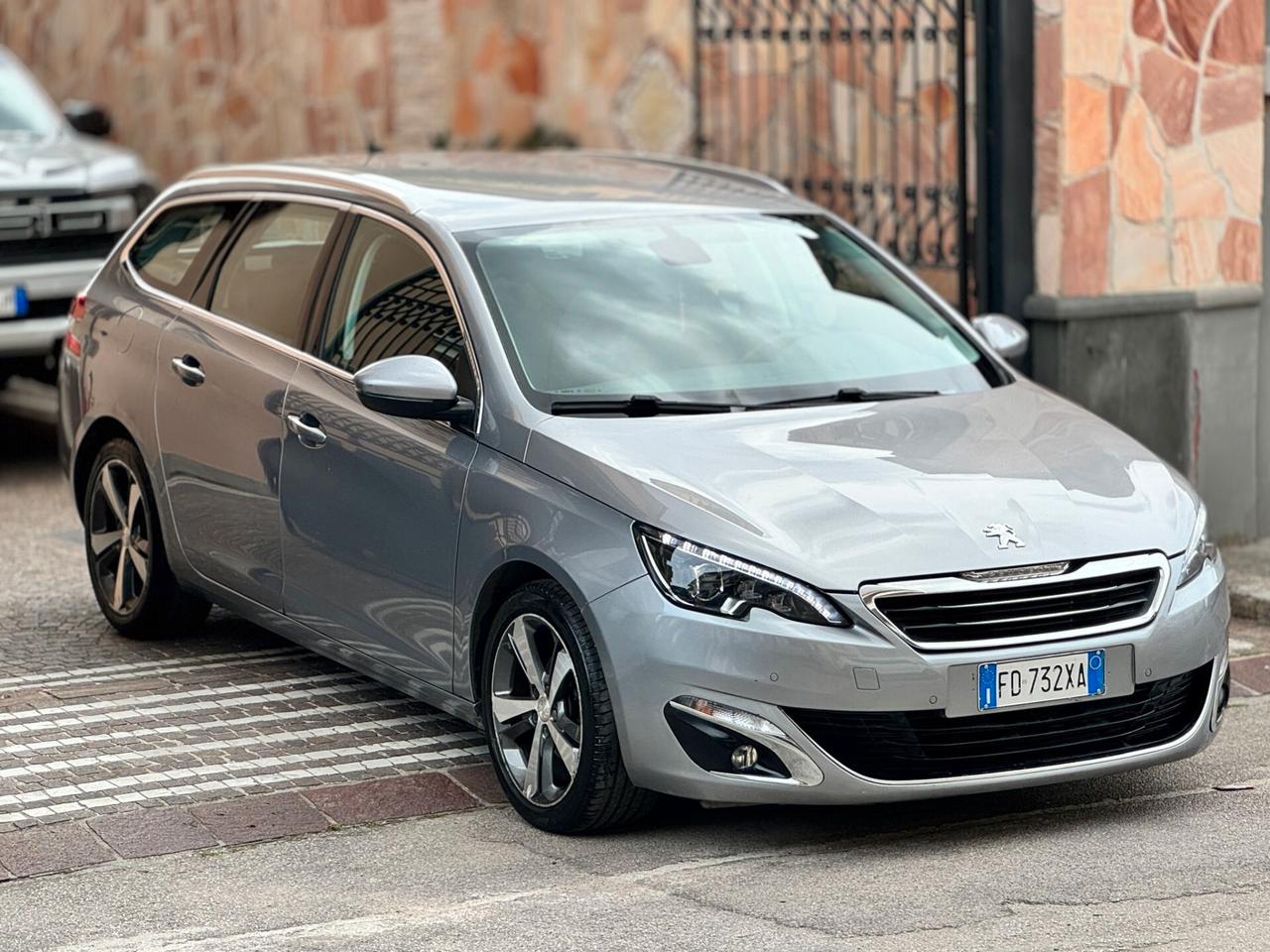 Peugeot 308 BlueHDi 120 S&S EAT6 SW Allure