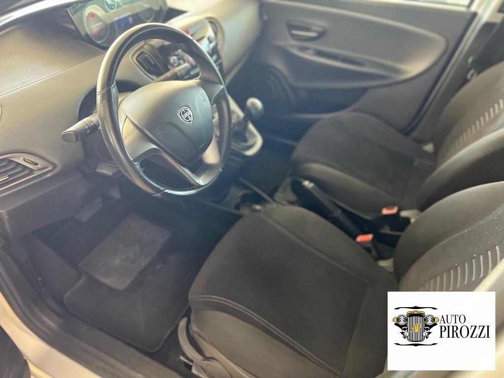 LANCIA YPSILON AUTOM 0.9 BENZ ANNO 2012 108000KM