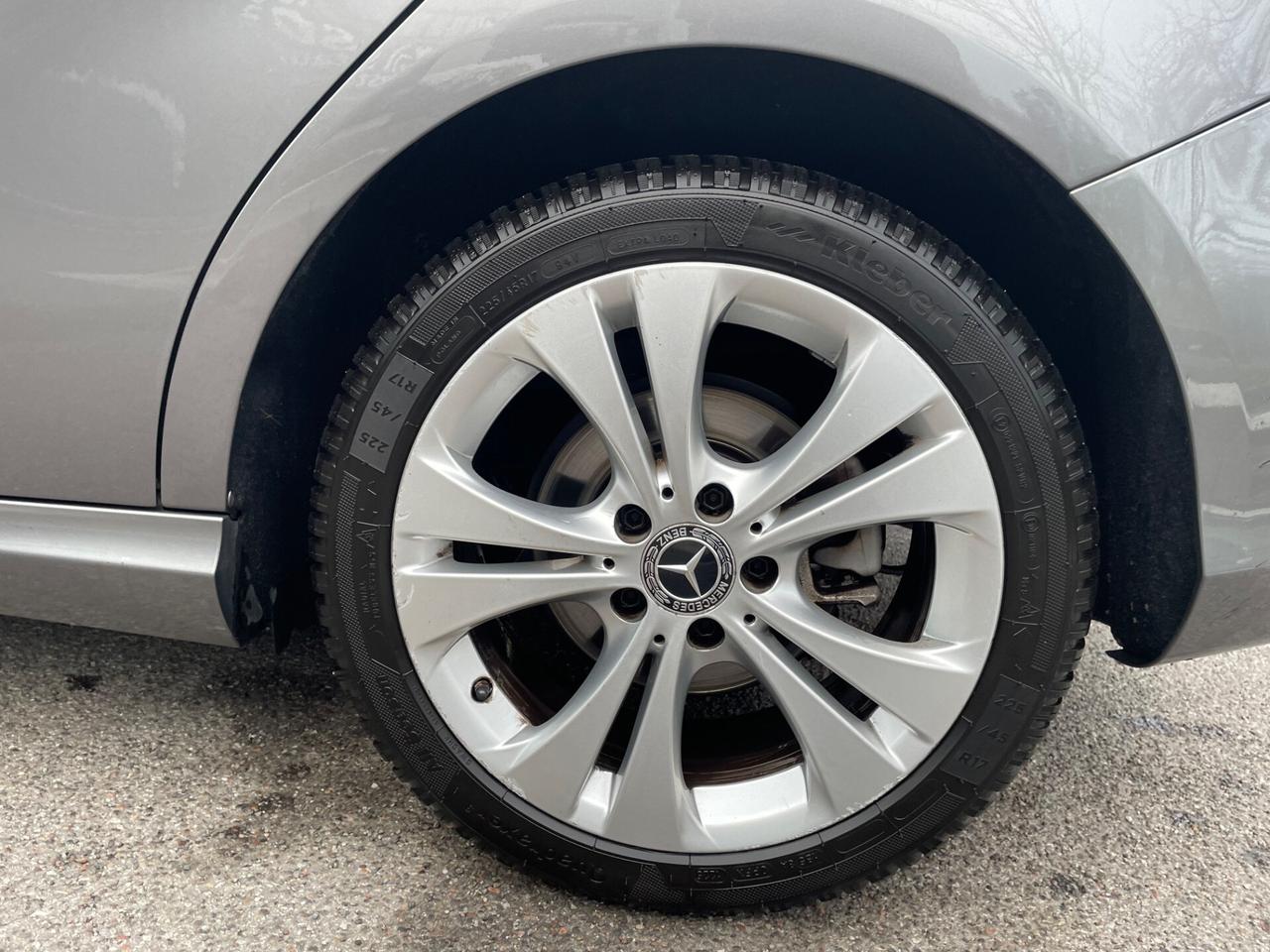 Mercedes-benz B 180 d Automatik Premium*Neopatentati*Solo 44000Km*Euro6