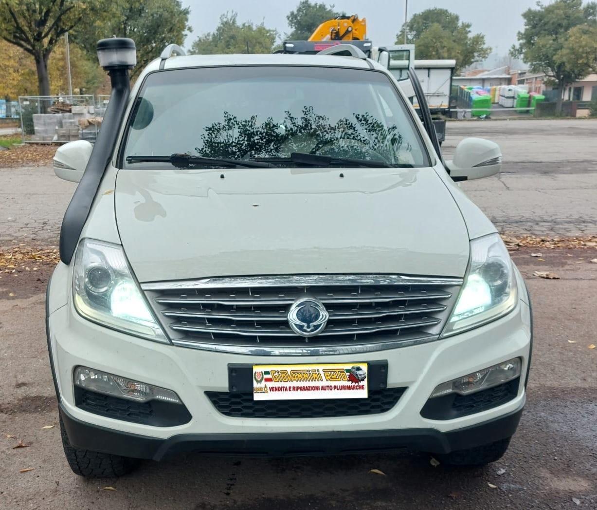 Ssangyong Rexton W 2.0 Xdi 4WD A/T Top