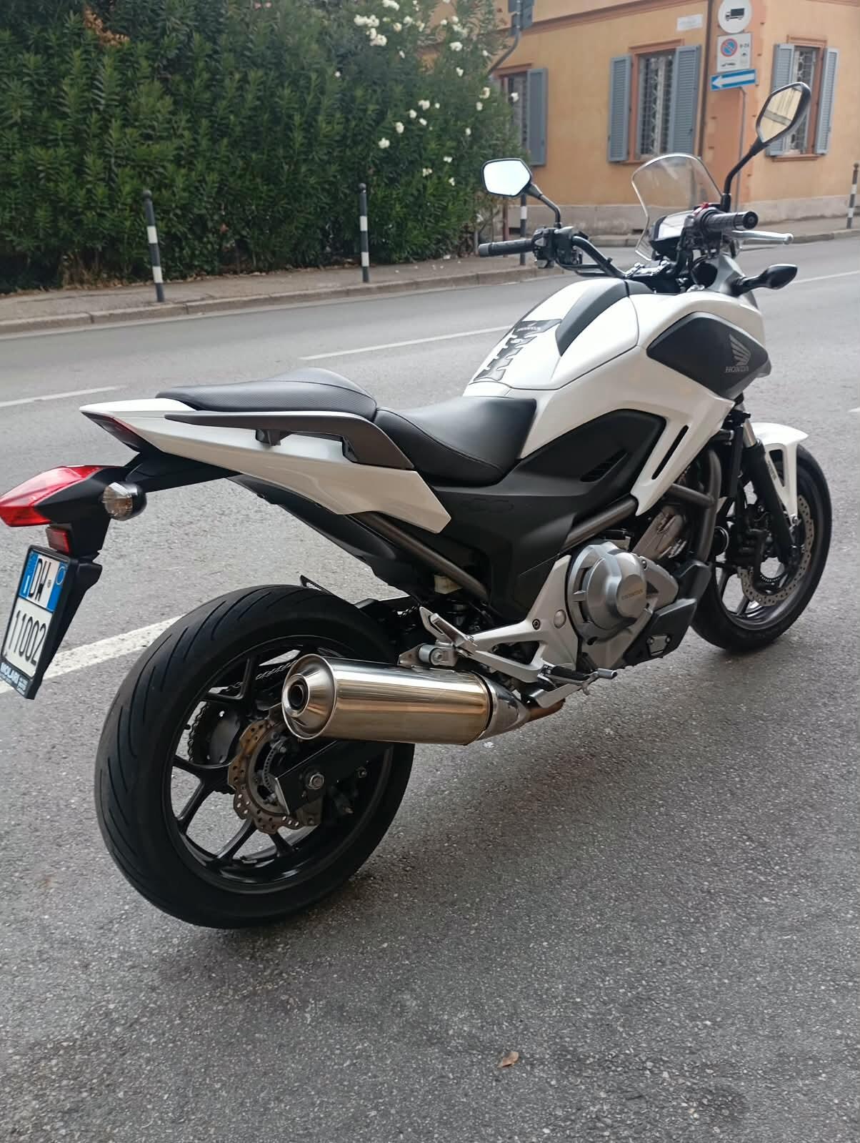Honda NC 700 Bianca