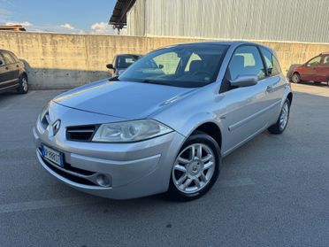 Renault Megane Mégane 1.6 3p Serie Speciale Exception