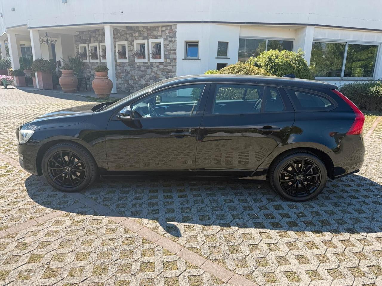 Volvo V60 D2 Geartronic Summum