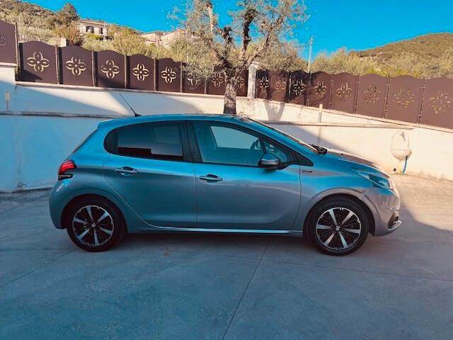 PEUGEOT 208 1.2 BENZINA/GPL 82 CV VERSIONE SIGNATURE