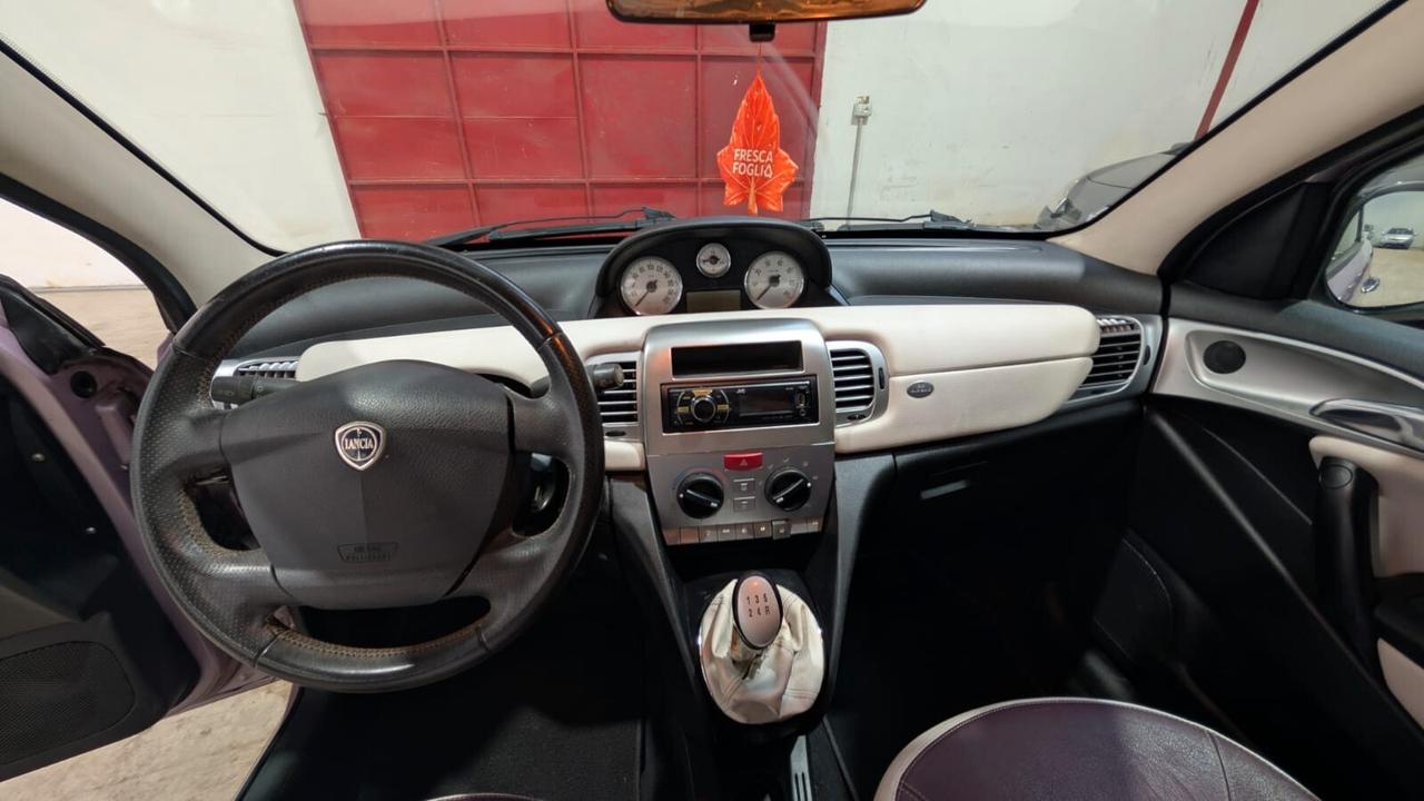 Lancia Ypsilon 1.2 Elle