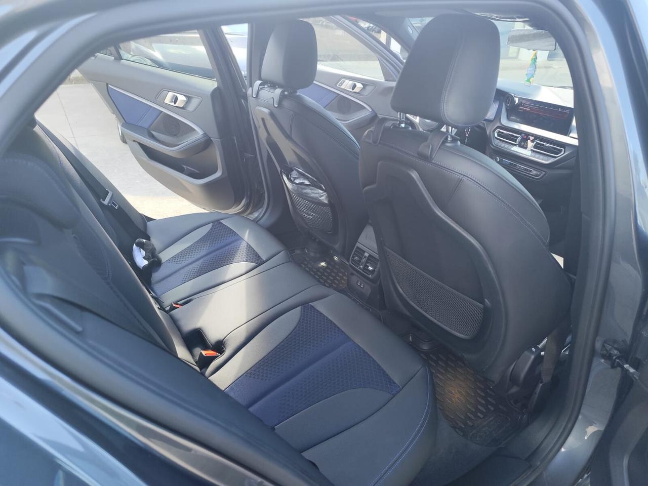 Bmw 118 118d 5p. Msport